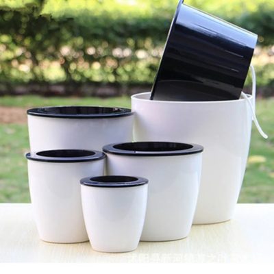 Large Plastic Pots 2 16 400x400