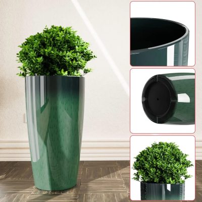 Large Plastic Pots 3 20 400x400