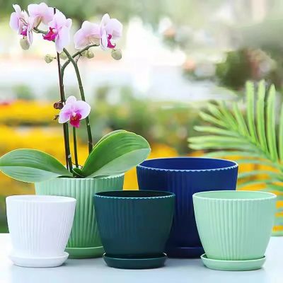 Plastic Pot 4 400x400