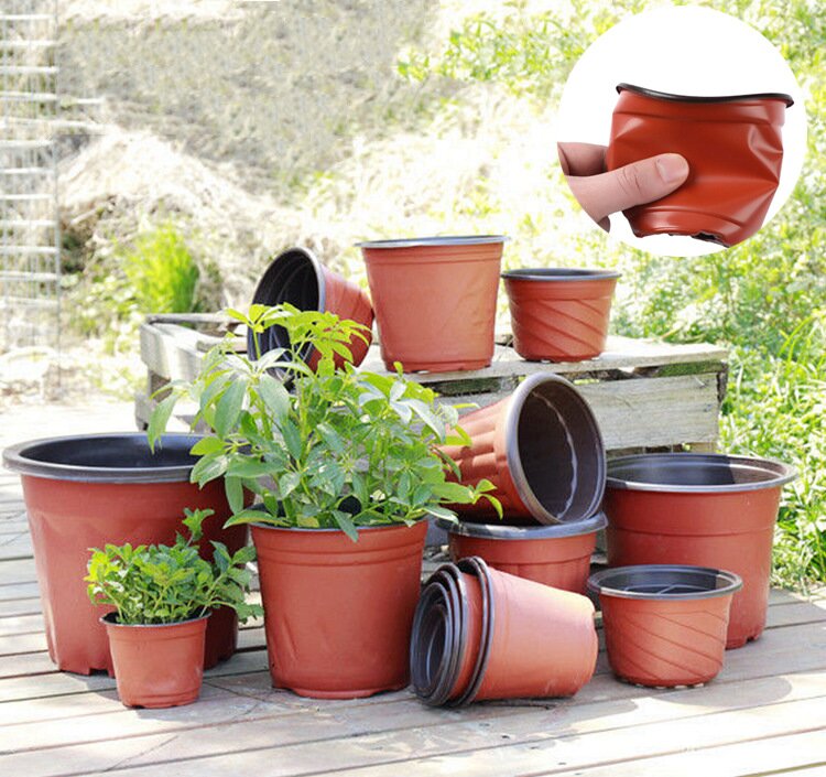 Plastic Pots 1 1