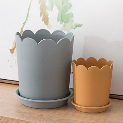 Plastic Pots 1 9 400x400