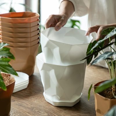 Plastic Pots 2 7 400x400