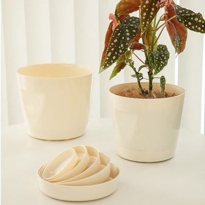 Plastic Pots 3 11 400x400