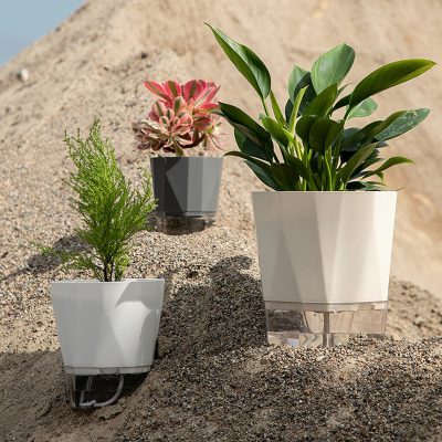 Plastic Pots 3 3 400x400
