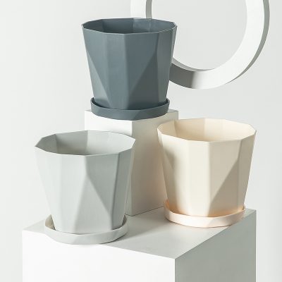 Plastic Pots 4 2 400x400