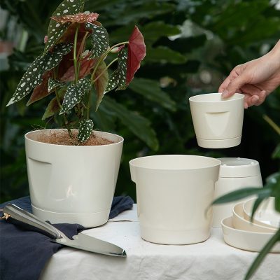 Plastic Pots 5 11 400x400