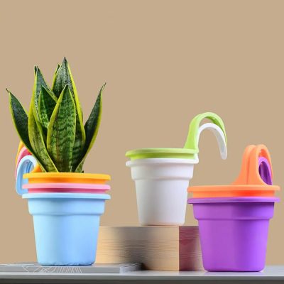 Plastic Hanging Baskets 6 17 400x400