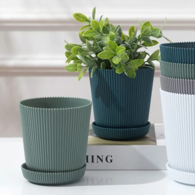 Plastic Pots 2 30 400x400