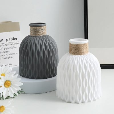 Plastic Pots 2 39 400x400