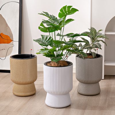 Plastic Pots 3 22 400x400