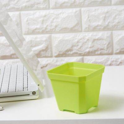 Plastic Pots 6 18 400x400