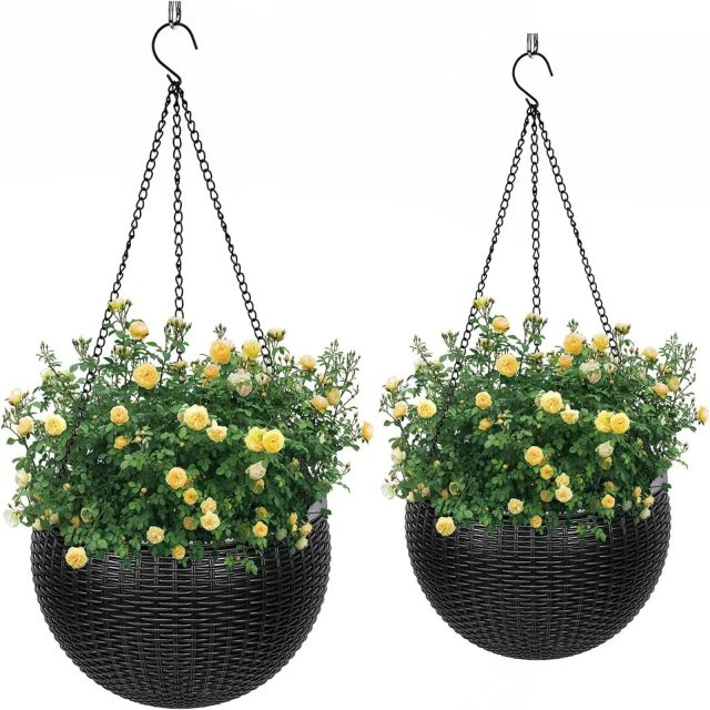 Plastic Hanging Baskets (1) Plastic Hanging Baskets (1)