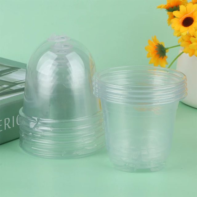 Plastic nursery pots (1) Plastic nursery pots (1)